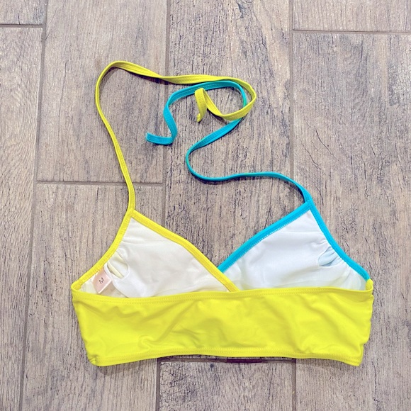 Crossover Top Bikini - Picture 7 of 7